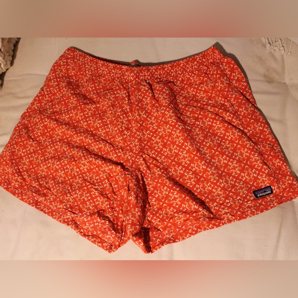 Patagonia Baggies 5” Orange Pattern